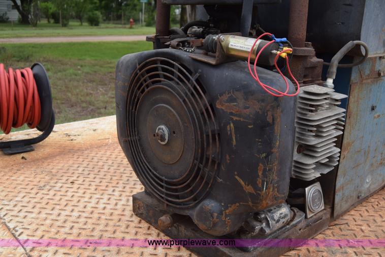 image for item J6641 Miller arc welder/generator