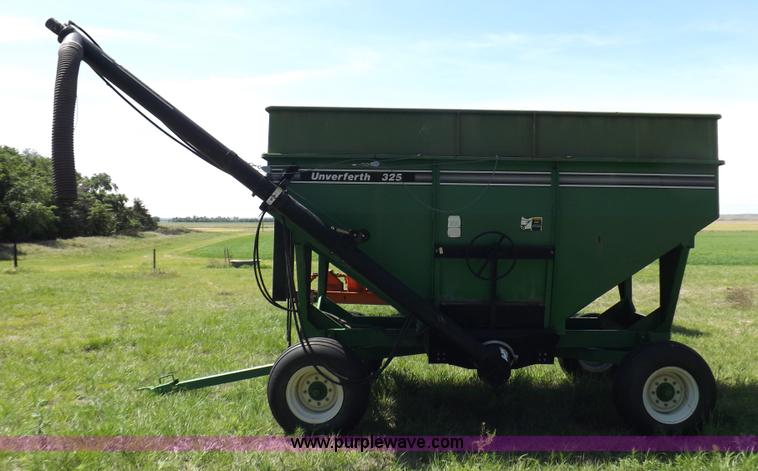 image for item K3931 Unverferth 325 gravity wagon