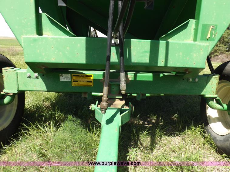 image for item K3931 Unverferth 325 gravity wagon