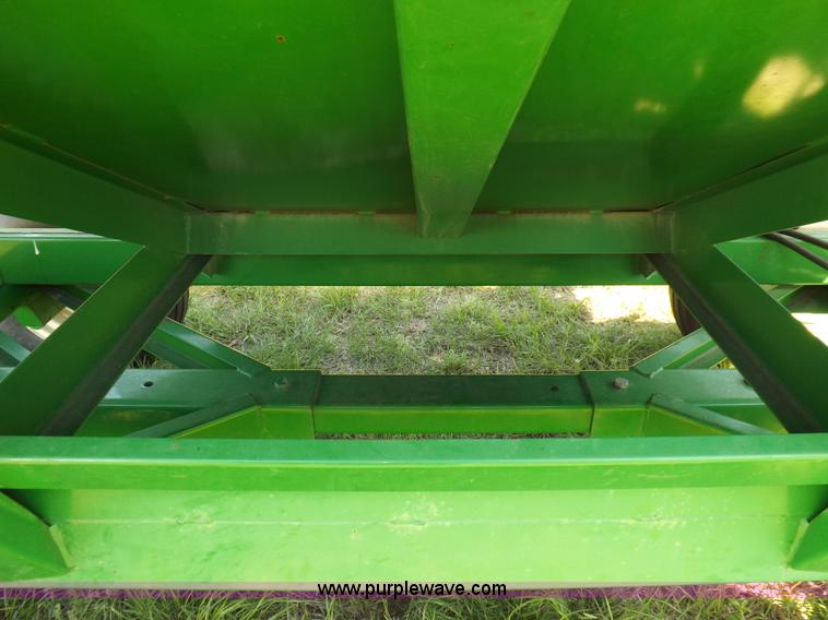 image for item K3931 Unverferth 325 gravity wagon