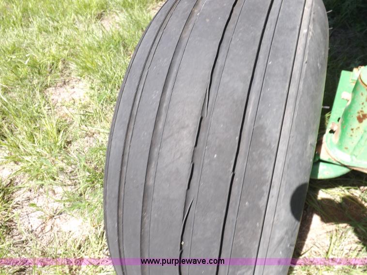 image for item K3931 Unverferth 325 gravity wagon