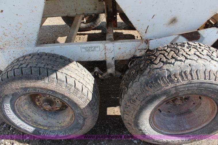image for item K6775 Willmar 500 fertilizer spreader
