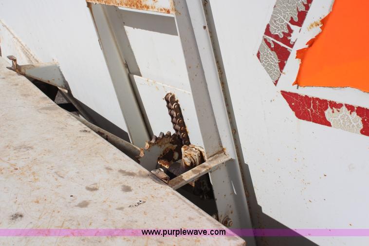 image for item K6775 Willmar 500 fertilizer spreader