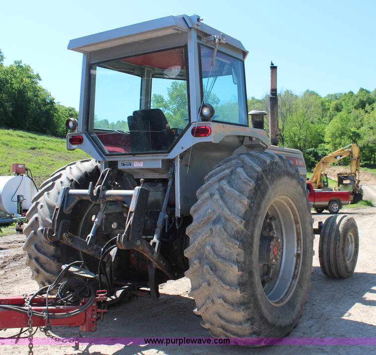 image for item K6875 1982 White 2-135 tractor