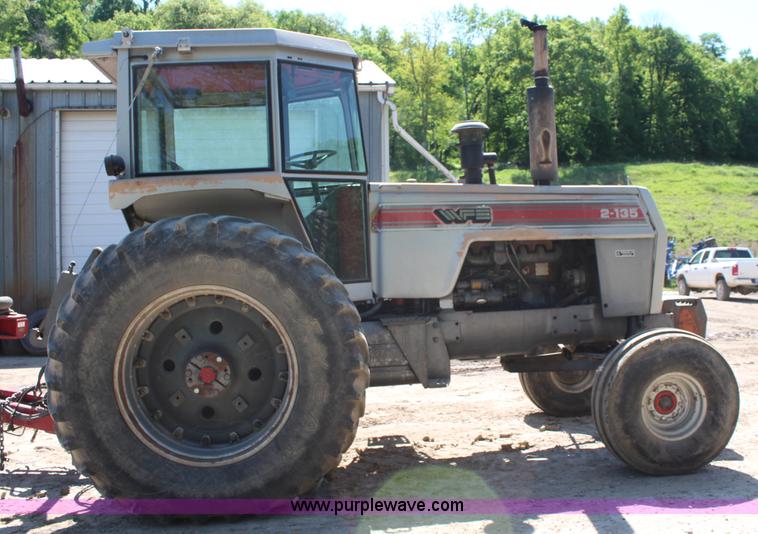 image for item K6875 1982 White 2-135 tractor