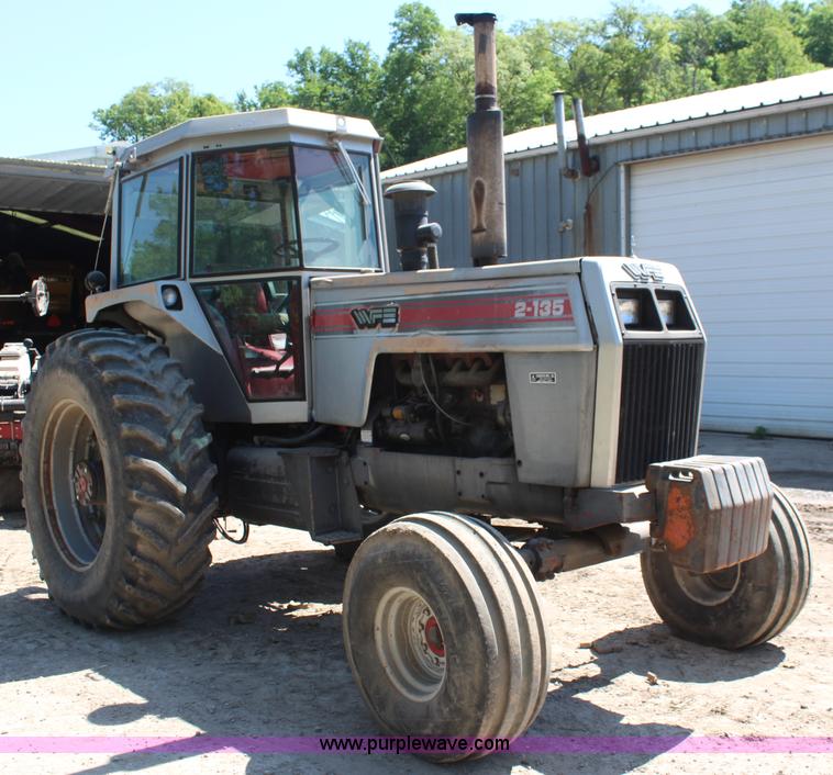 image for item K6875 1982 White 2-135 tractor