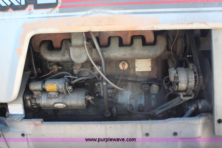 image for item K6875 1982 White 2-135 tractor