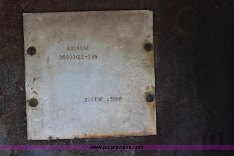 image for item K6875 1982 White 2-135 tractor