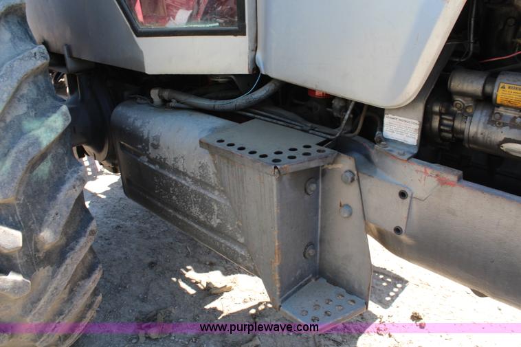 image for item K6875 1982 White 2-135 tractor