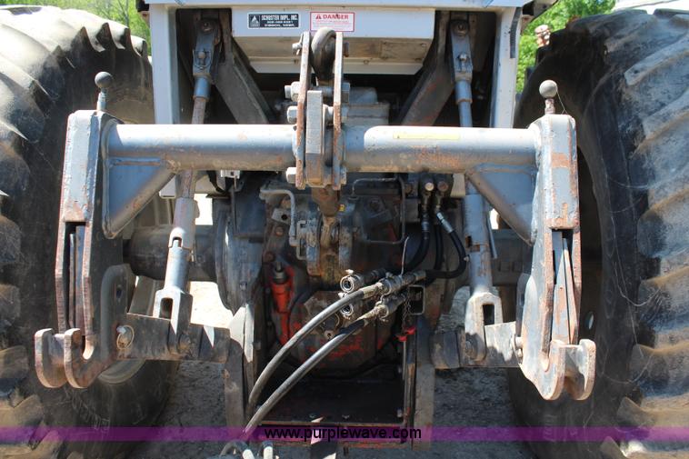 image for item K6875 1982 White 2-135 tractor