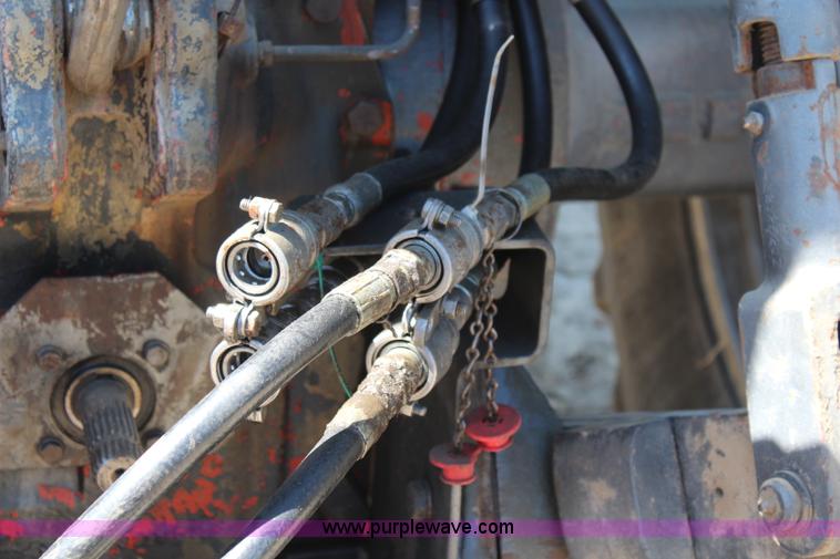 image for item K6875 1982 White 2-135 tractor