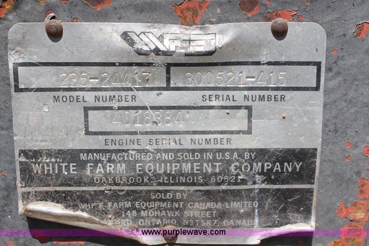 image for item K6875 1982 White 2-135 tractor