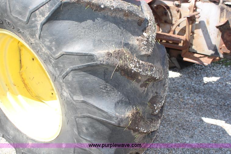 image for item K6889 1960 Massey-Ferguson 85 row crop tractor