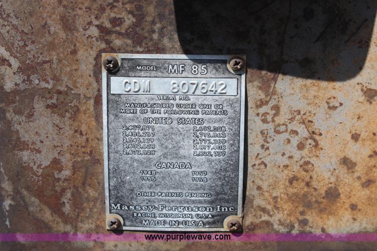 image for item K6889 1960 Massey-Ferguson 85 row crop tractor