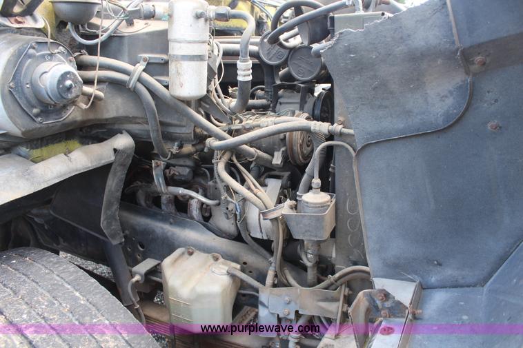 image for item K6892 1988 GMC TopKick truck cab and chassis