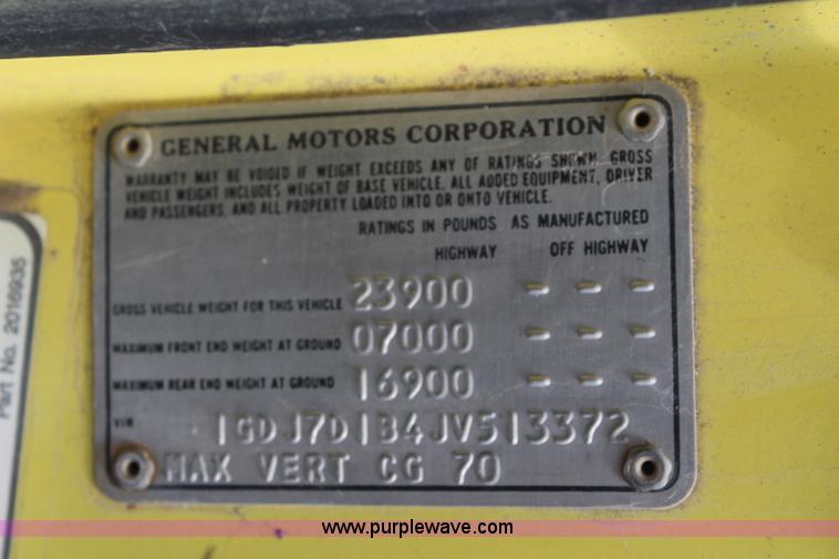 image for item K6892 1988 GMC TopKick truck cab and chassis