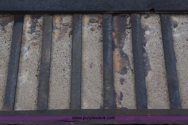 image for item K6975 1967 International Loadstar 1600 applicator truck