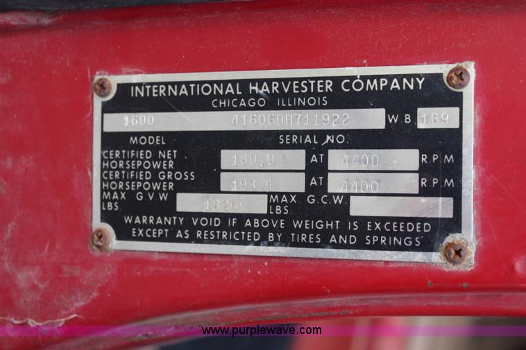 image for item K6975 1967 International Loadstar 1600 applicator truck