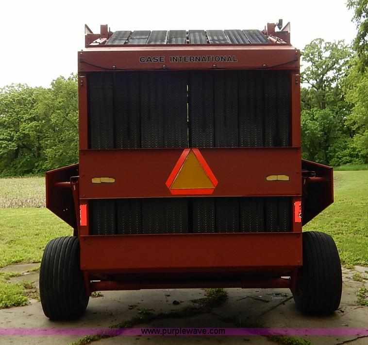 image for item K7435 Case IH 8460 round baler
