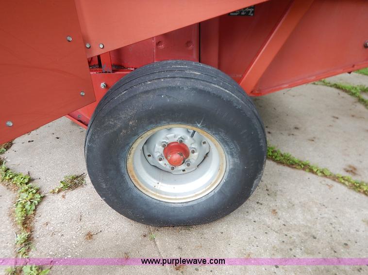 image for item K7435 Case IH 8460 round baler
