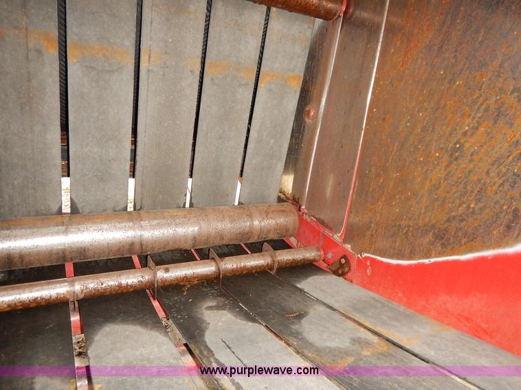 image for item K7435 Case IH 8460 round baler