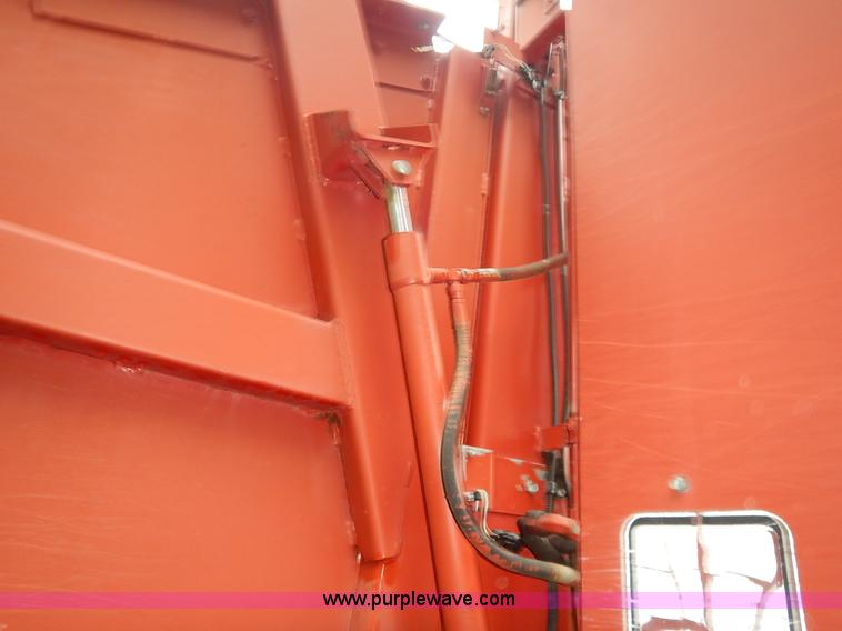 image for item K7435 Case IH 8460 round baler