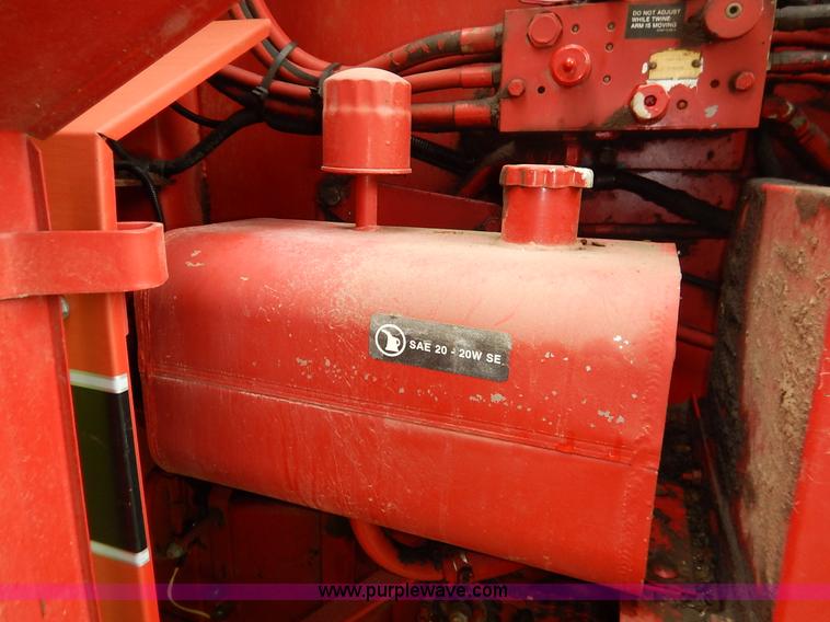 image for item K7435 Case IH 8460 round baler