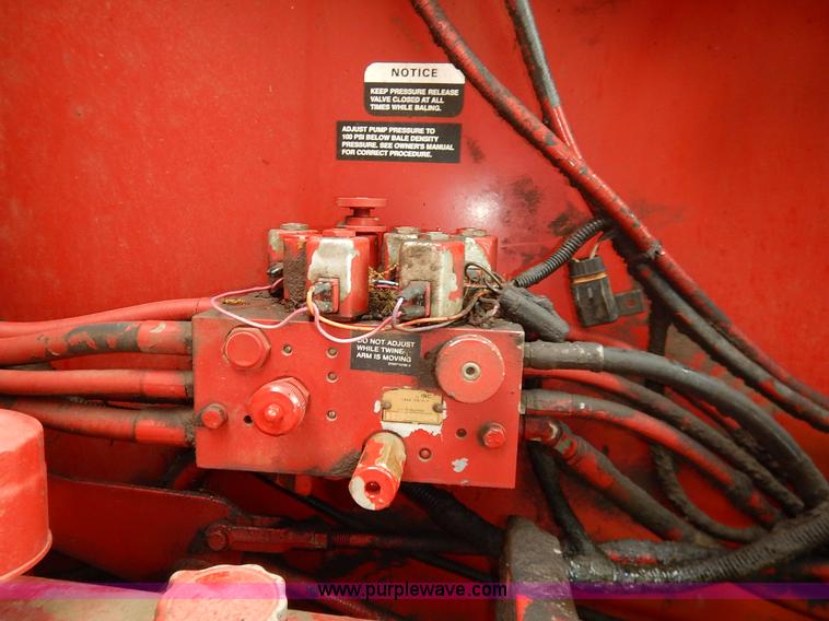 image for item K7435 Case IH 8460 round baler