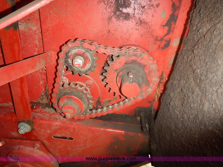 image for item K7435 Case IH 8460 round baler