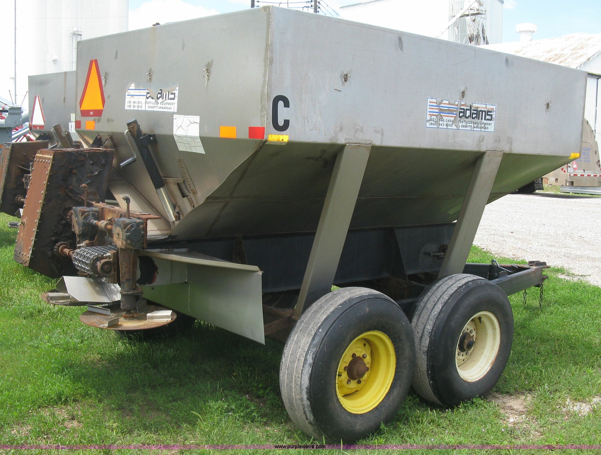 Adams fertilizer spreader buggy in Cheney, KS Item H8555 sold