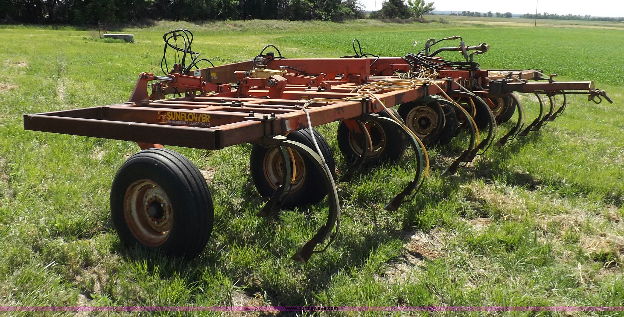 Sunflower 3650-25 anhydrous ripper in Englewood, KS | Item K3934 sold ...
