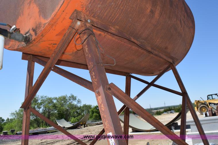 image for item AQ9136 Fuel tank