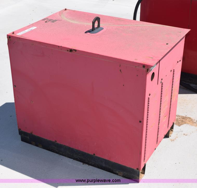 image for item AQ9138 Lincoln R3R-400 arc welder