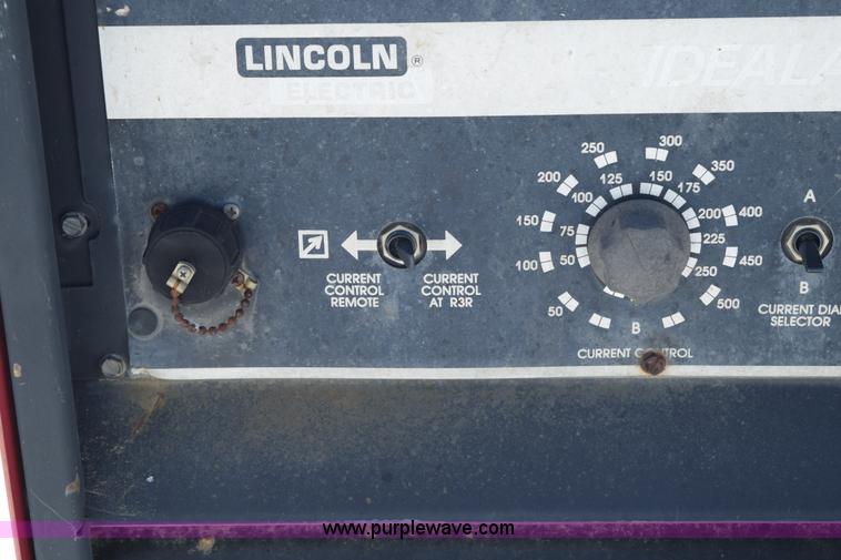 image for item AQ9138 Lincoln R3R-400 arc welder