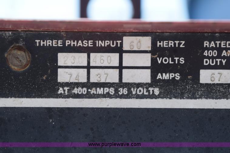 image for item AQ9138 Lincoln R3R-400 arc welder