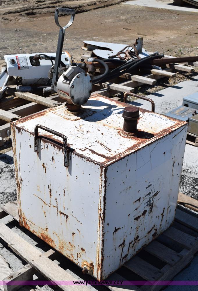 image for item AQ9141 Fuel tank