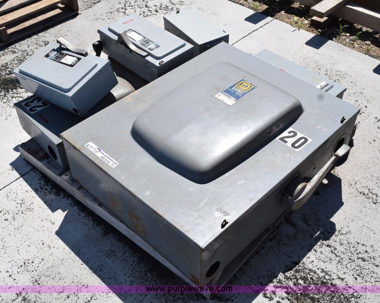 image for item AQ9142 (7) breaker boxes