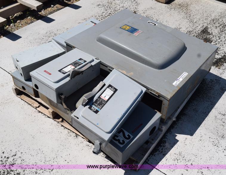 image for item AQ9142 (7) breaker boxes