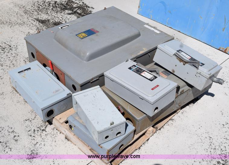 image for item AQ9142 (7) breaker boxes