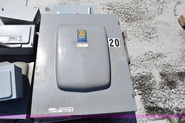 image for item AQ9142 (7) breaker boxes