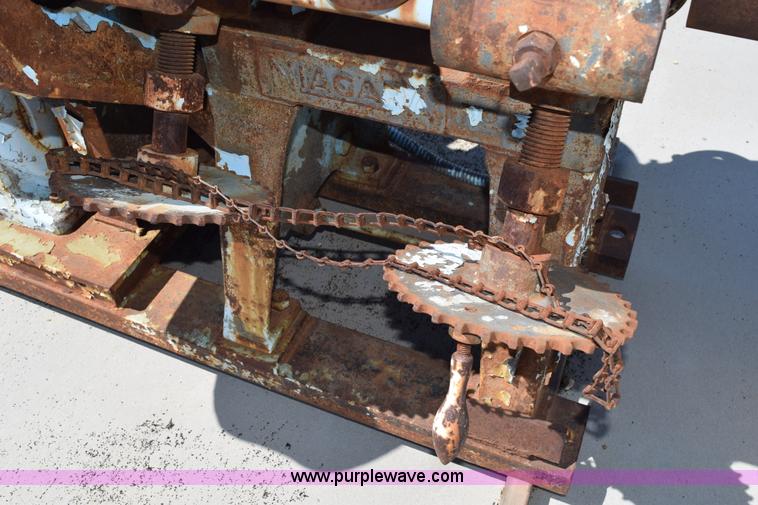 image for item AQ9144 Niagara angle iron roller