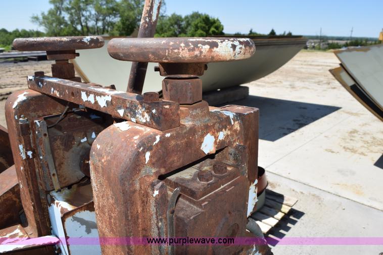 image for item AQ9144 Niagara angle iron roller