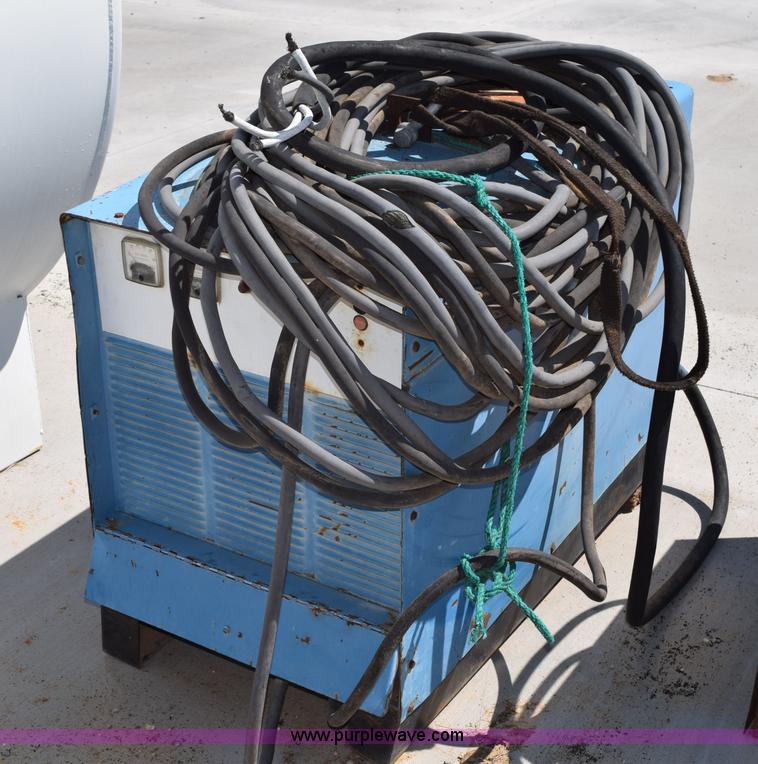 image for item AQ9151 DC arc welder