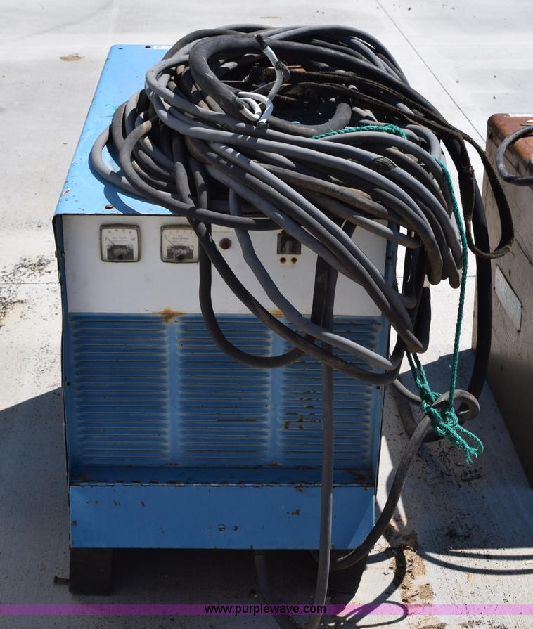 image for item AQ9151 DC arc welder