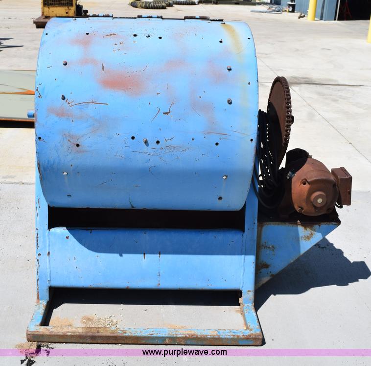 image for item AQ9164 Part tumbler