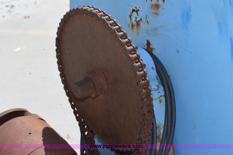 image for item AQ9164 Part tumbler