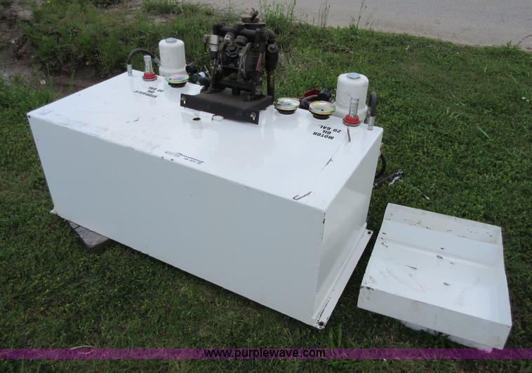 image for item BA9291 Truck mounted oil tanks