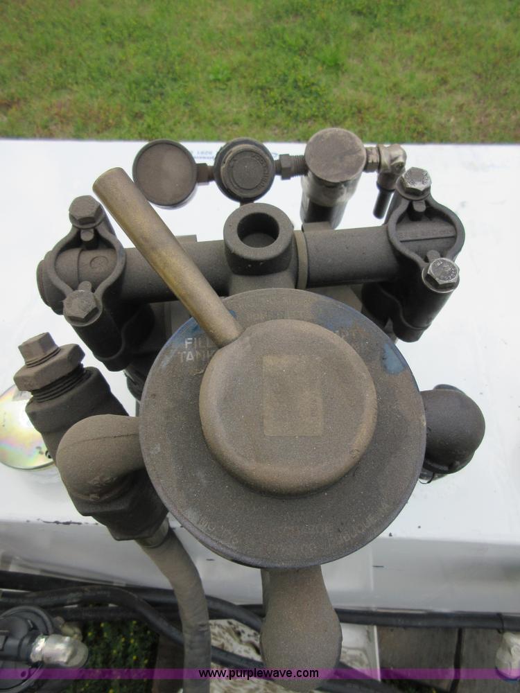 image for item BA9291 Truck mounted oil tanks