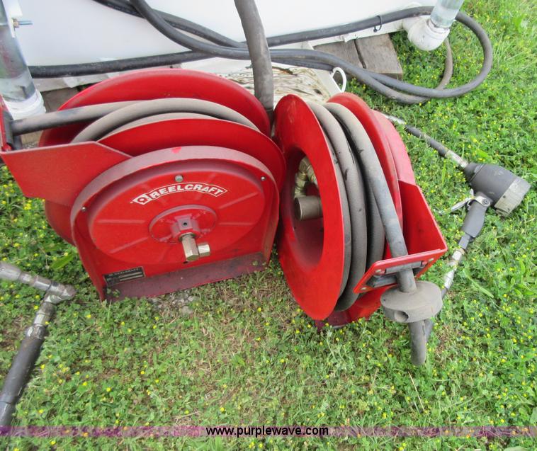 image for item BA9291 Truck mounted oil tanks