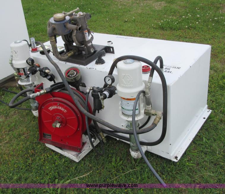 image for item BA9292 Truck mounted oil tanks